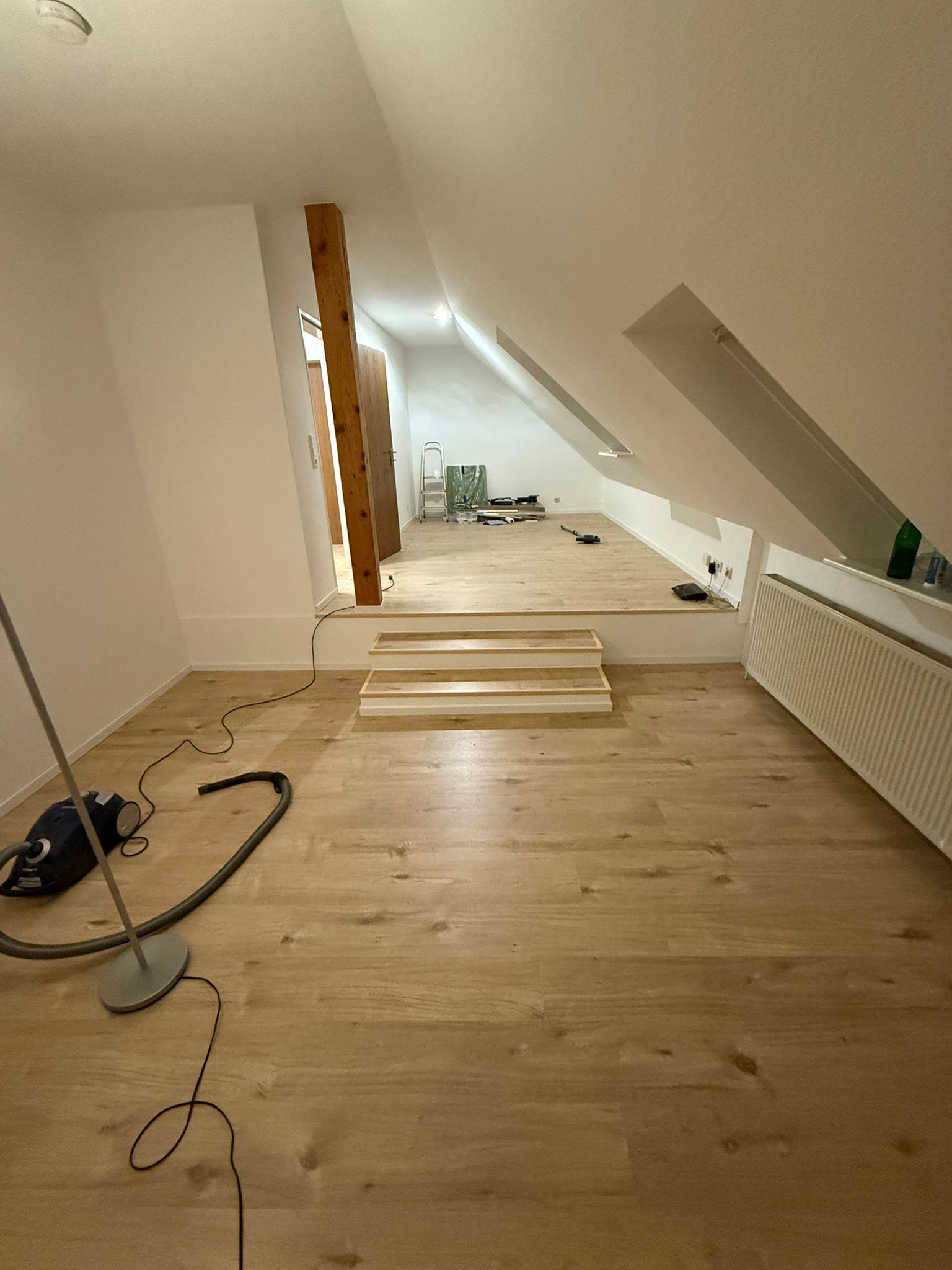 Dachgeschossausbau mit Bodenverlegung